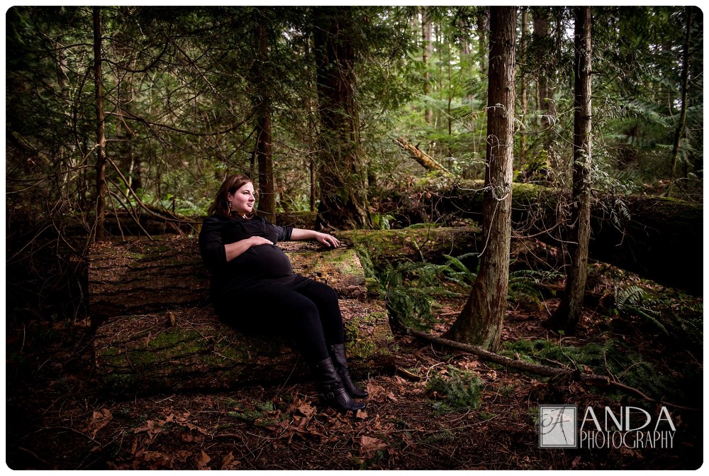 Anda Photography, creative photography, chic, artistic photography, unique photography, vibrant colors, lifestyle photography, on location photography, vibrant images, photojournalistic photography, casual photography style, emotional images, Bellingham maternity photography, Bellingham pregnancy photography, Bellingham family photographer, Tammy, Matt, baby bump photos, Whatcom Falls Park