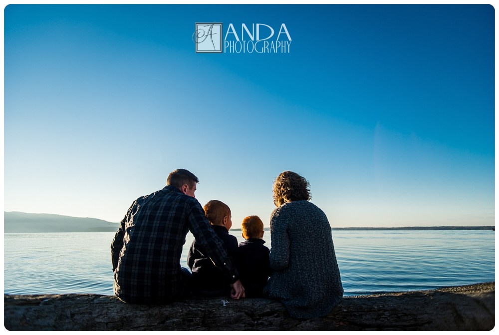 Anda Photography, creative photography, chic, artistic photography, unique photography, fall autumn wedding, vibrant colors, lifestyle photography, on location photography,  Bellingham Family photography, Bellingham child photography, creative unique family photography, vibrant images, photojournalistic photography, casual family photography style, emotional simple photography, Clayton, toddlers, Bellingham Christmas photos