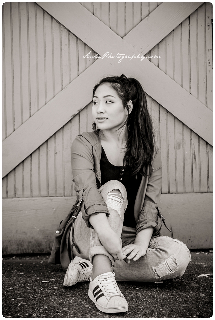 Bellingham Senior Portrait Photography Downtown Urban Chic Senior Photos Mika_0008