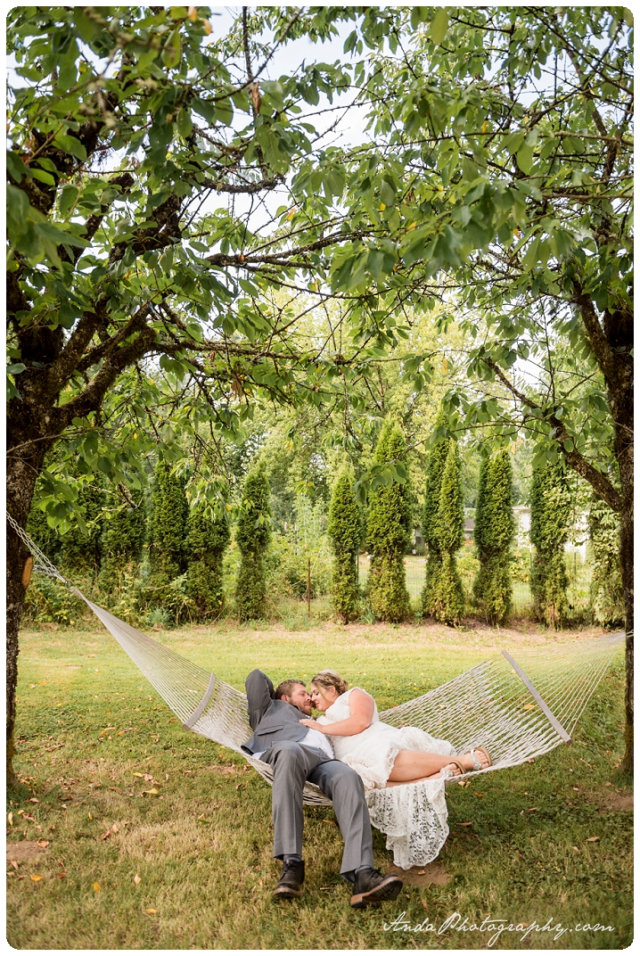 Bellingham Wedding Photography Backyard Wedding Lifestyle Photography Unrein Bison_0058