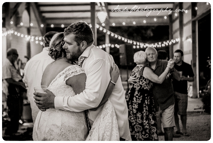 Bellingham Wedding Photography Backyard Wedding Lifestyle Photography Unrein Bison_0093