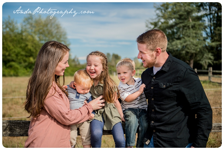 bellingham-family-portrait-photography-ferndale-hovander-park-family-photos-pullman_0011