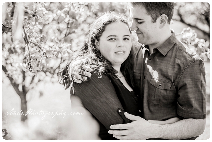 Bellingham engagement photographer Bellingham lifestyle photographer Hovander Park engagement photos Anda Photography casual natural engagement photos_0012