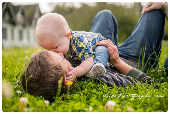 Bellingham family photographer Bellingham child photography lifestyle family photography Anda Photography hanna andrew caleb family park photos_0008