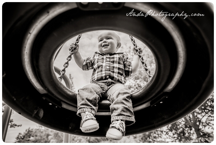Bellingham family photographer Bellingham child photography lifestyle family photography Anda Photography hanna andrew caleb family park photos_0011