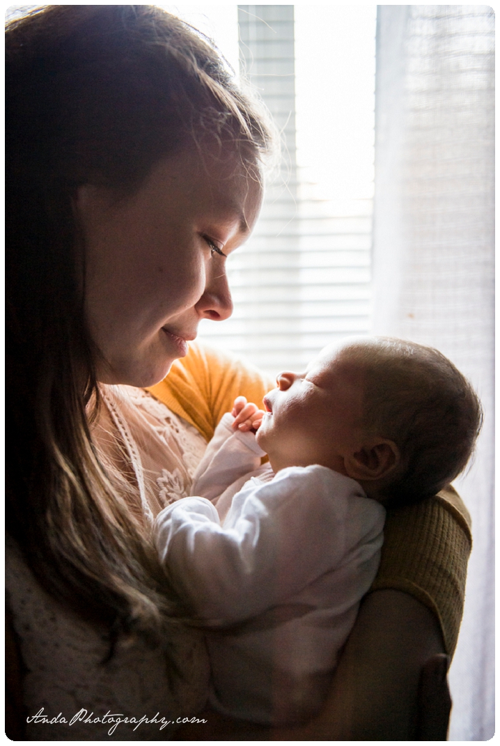 Bellingham family photographer Bellingham child photography new young family new mom lifestyle infant photography katelin jonathan_0013