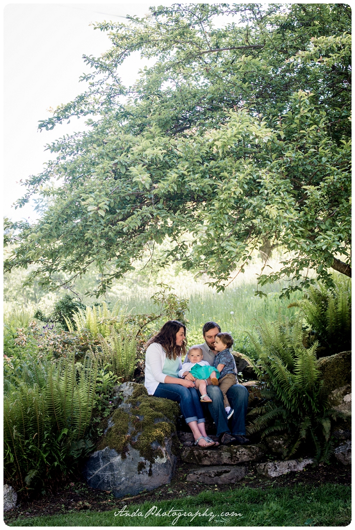Bellingham family photographer Woodstock Farms family photos outdoor rural photos Barnett_0002