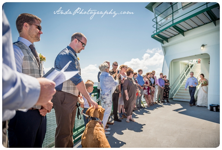 Bellingham wedding photographer Seattle wedding photographer Ferry boat wedding photos Point Defiance wedding photos photojournalistic wedding photography_0019
