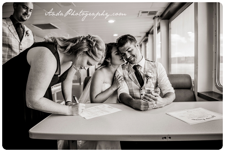 Bellingham wedding photographer Seattle wedding photographer Ferry boat wedding photos Point Defiance wedding photos photojournalistic wedding photography_0028