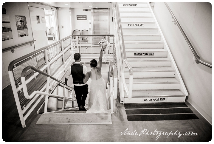 Bellingham wedding photographer Seattle wedding photographer Ferry boat wedding photos Point Defiance wedding photos photojournalistic wedding photography_0035