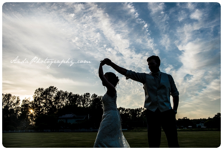 Bellingham wedding photographer Skagit wedding photographer Seattle wedding photographer Maplehurst Farm wedding lifestyle wedding photography photojournalistic wedding photography_0103