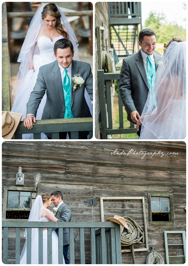Bellingham wedding photographer Seattle wedding photographer Wine & Roses Estate wedding country chic wedding decor rustic country wedding photos_0016