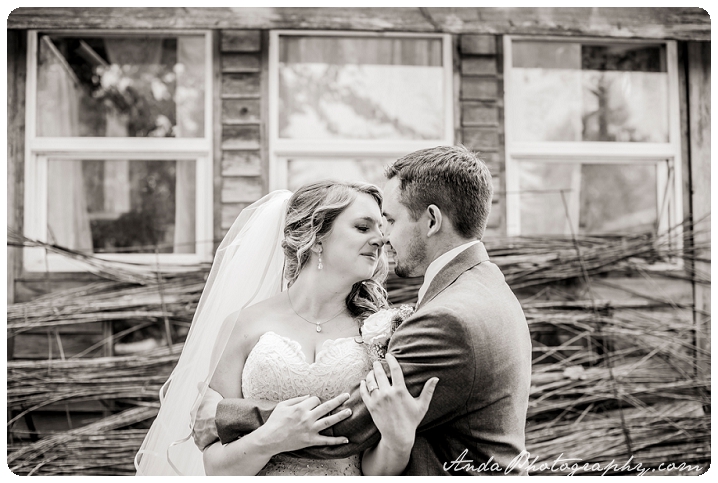 Bellingham wedding photographer Seattle wedding photographer Wine & Roses Estate wedding country chic wedding decor rustic country wedding photos_0026