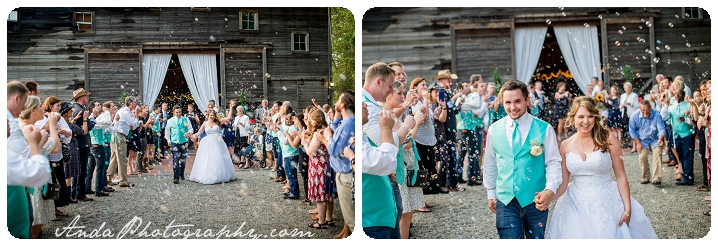 Bellingham wedding photographer Seattle wedding photographer Wine & Roses Estate wedding country chic wedding decor rustic country wedding photos_0074