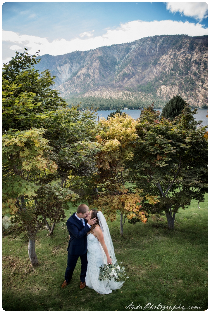 Bellingham wedding photographer Lake Chelan wedding photographer Anda Photography lifestyle wedding photography Greens Landing Wedding_0022