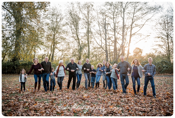 Bellingham family photographer extended family photos large family photography hovander park family photos sunset family photos bellingham lifestyle family photography_0000