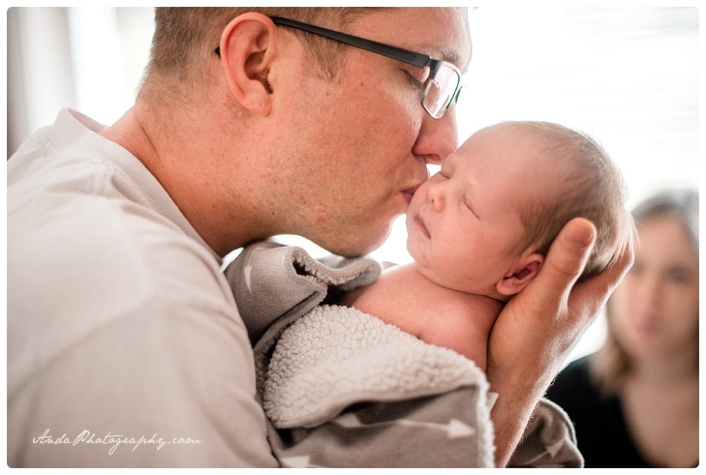 Anda Photography Bellingham lifestyle newborn photographer In home newborn photography_0005