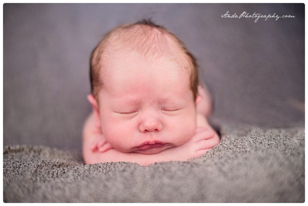 Anda Photography Bellingham lifestyle newborn photographer In home newborn photography_0017