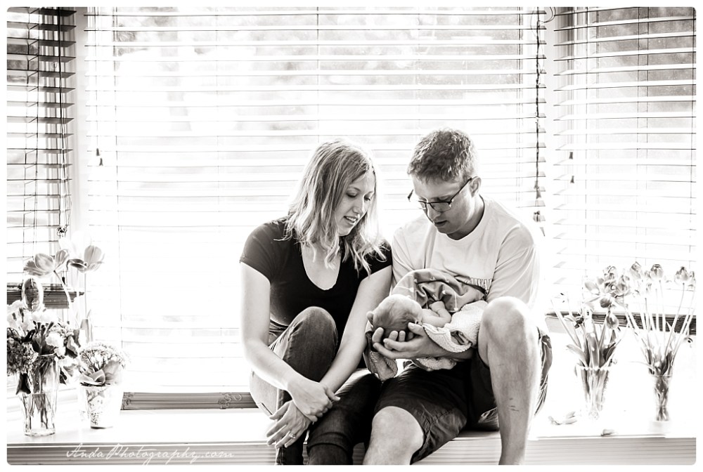 Anda Photography Bellingham lifestyle newborn photographer In home newborn photography_0025