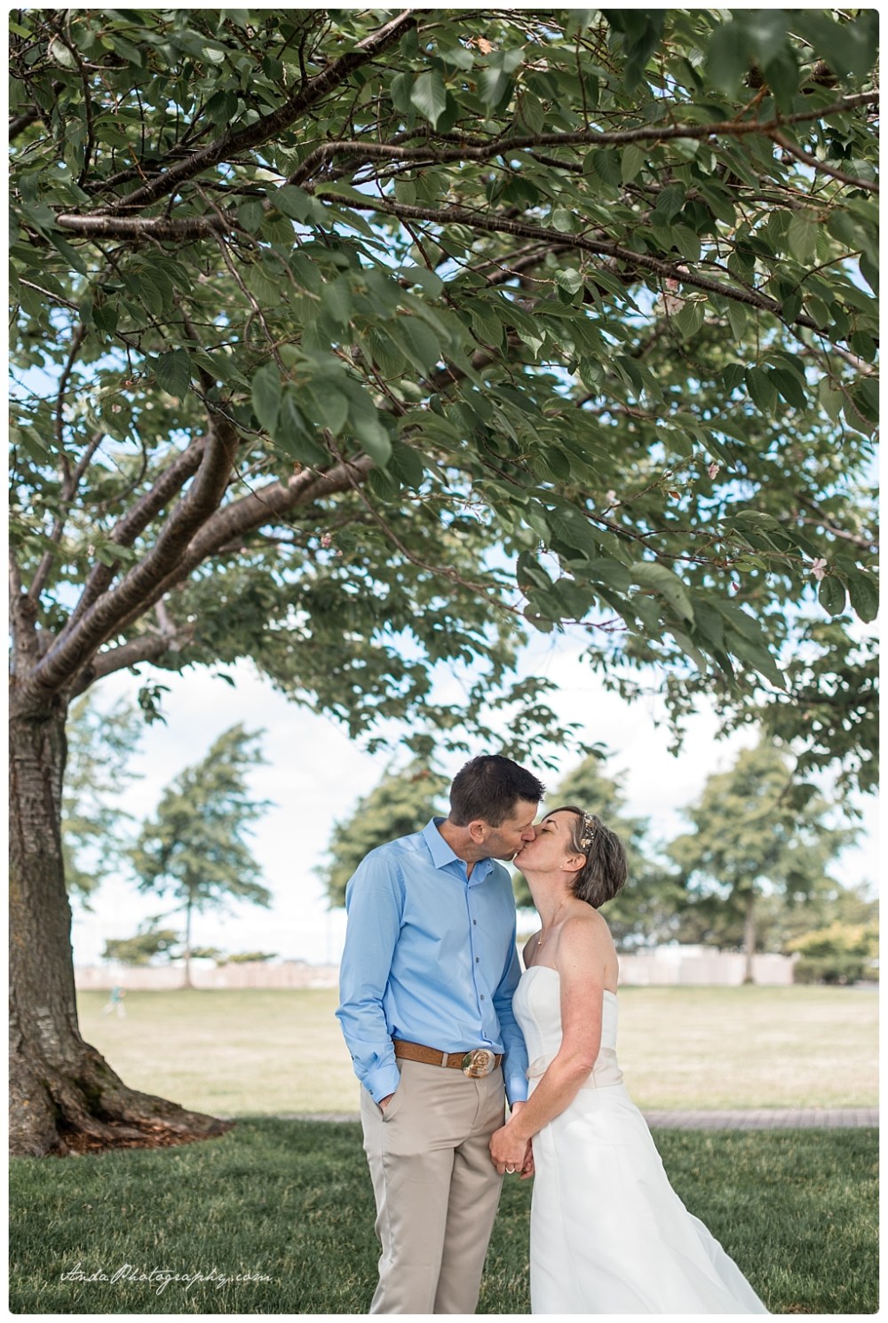 Anda Photography Bellingham wedding photographer seattle wedding photographer lifestyle wedding photographer Zuanich Park wedding Little Squalicum Boathouse wedding_0008