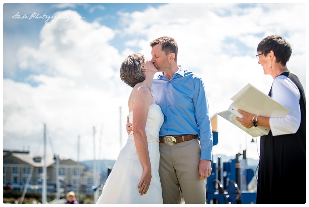 Anda Photography Bellingham wedding photographer seattle wedding photographer lifestyle wedding photographer Zuanich Park wedding Little Squalicum Boathouse wedding_0016