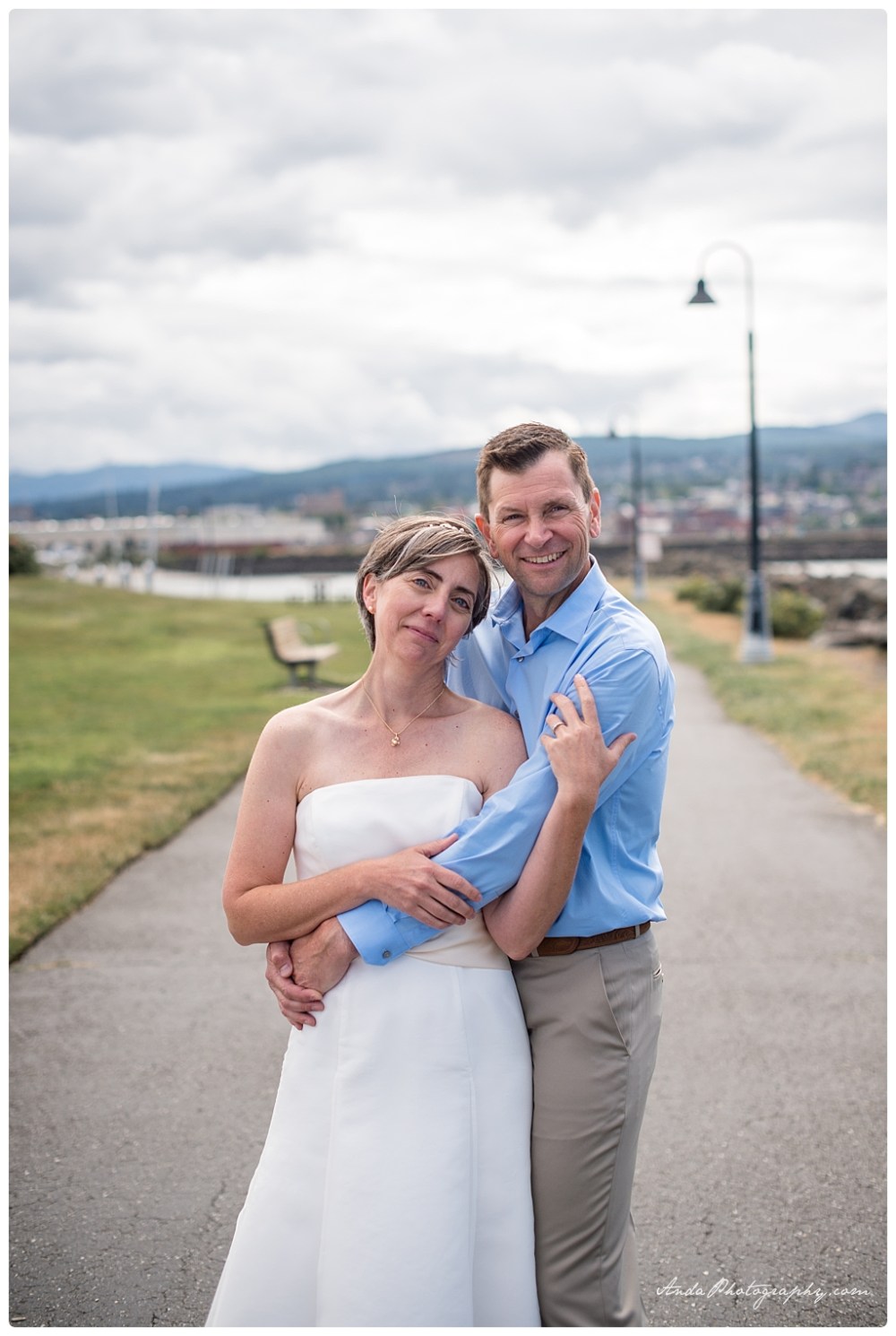 Anda Photography Bellingham wedding photographer seattle wedding photographer lifestyle wedding photographer Zuanich Park wedding Little Squalicum Boathouse wedding_0024