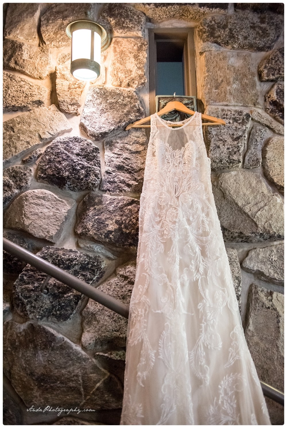 Anda Photography Bellingham wedding photography Bellingham lifestyle wedding photographer Seattle wedding photographers Sleeping Lady Resort Leavenworth wedding_0002b