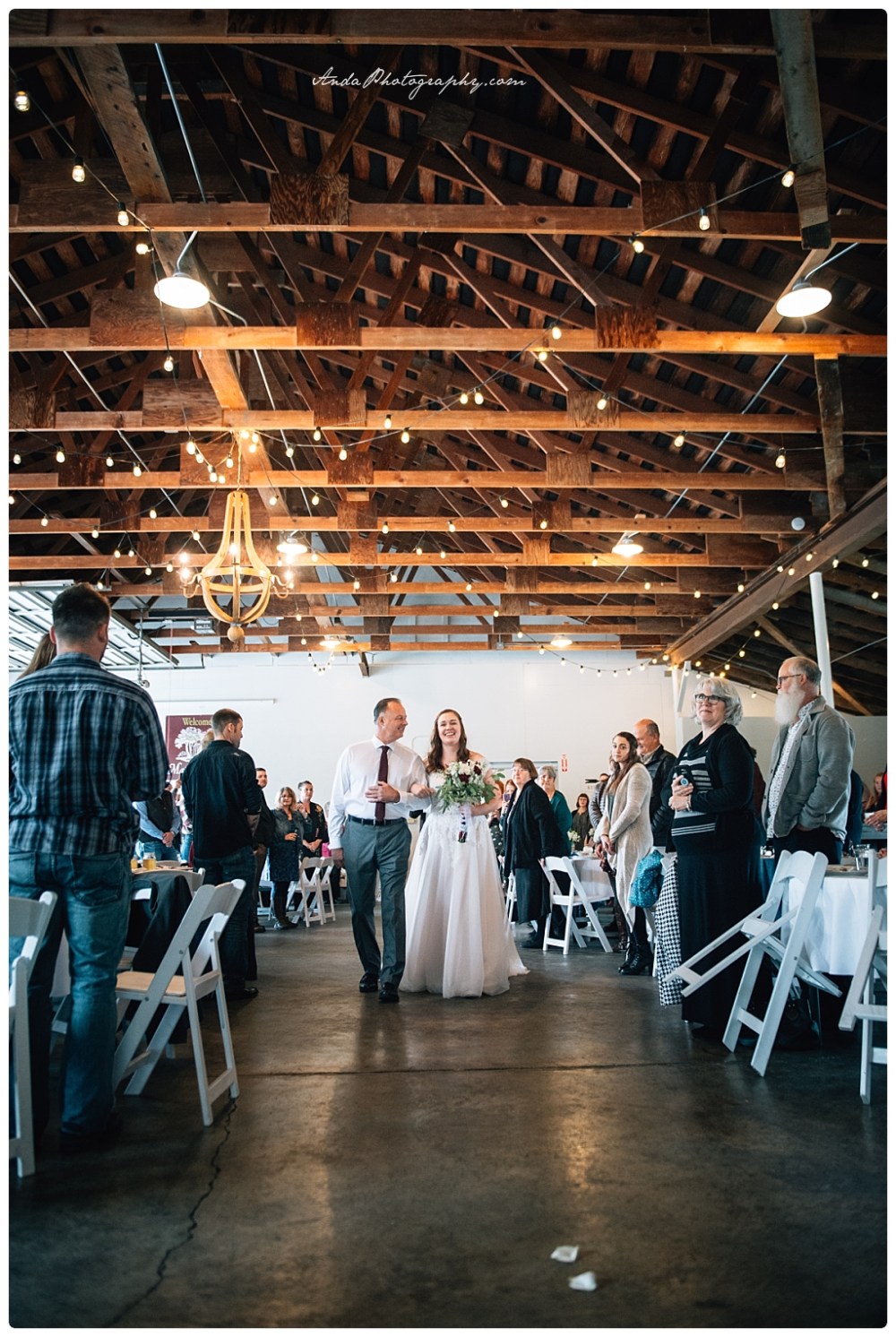 Anda Photography Bellingham wedding photography Bellingham lifestyle wedding photographer Maplehurst Farms_0054