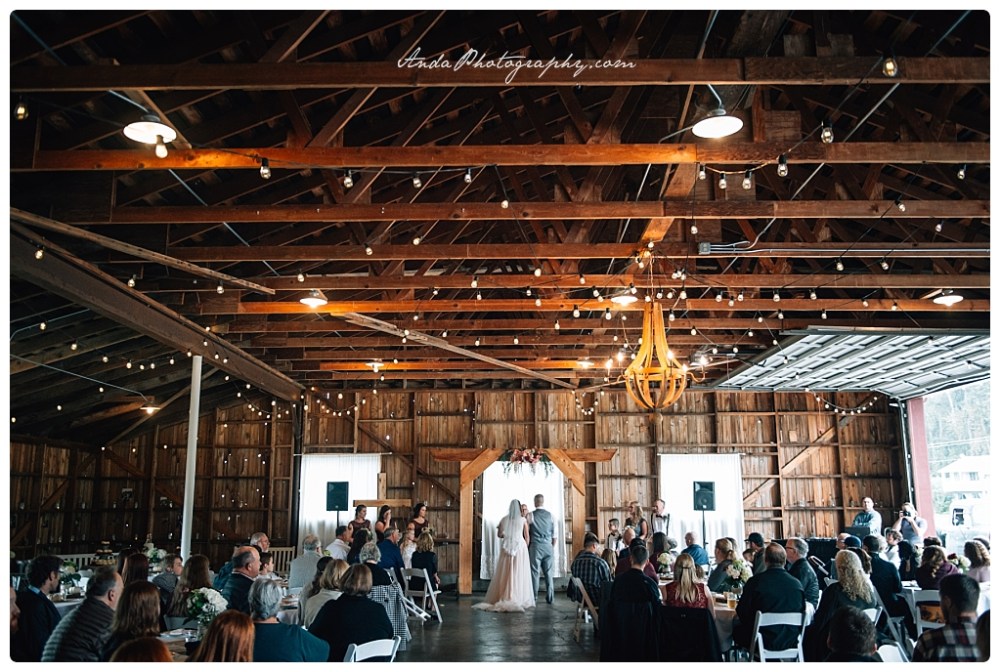 Anda Photography Bellingham wedding photography Bellingham lifestyle wedding photographer Maplehurst Farms_0056