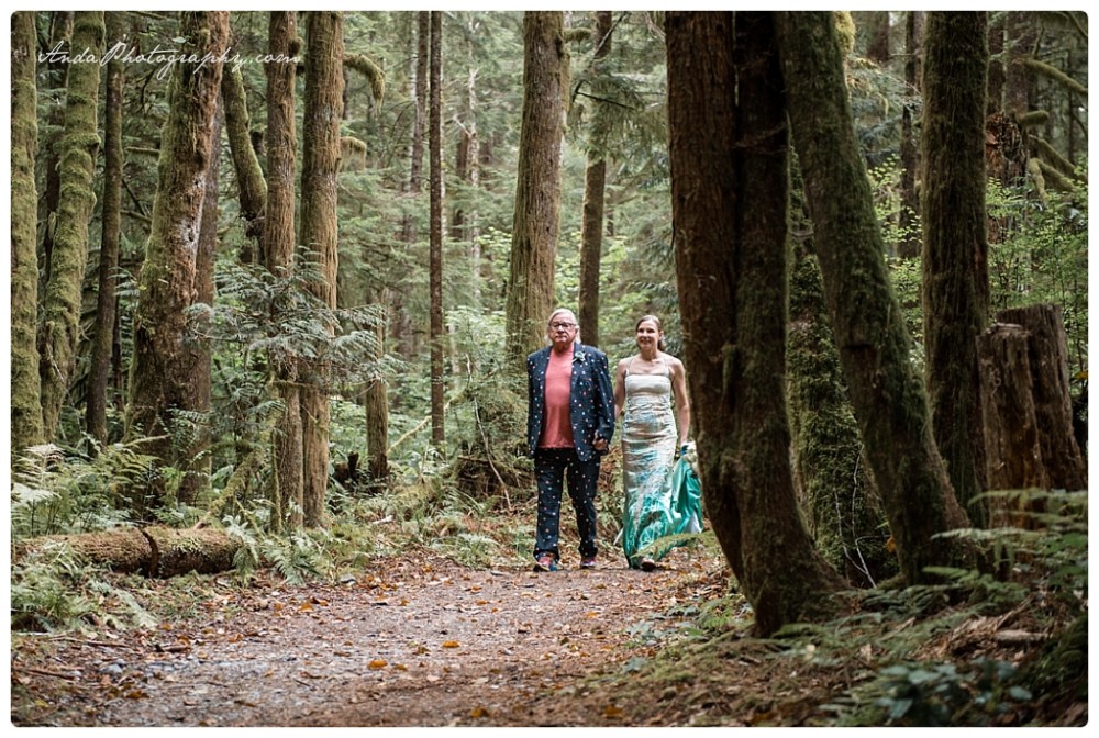 Anda Photography Bellingham wedding photography Bellingham lifestyle wedding photographer Moon Mountain Ranch wedding_0028