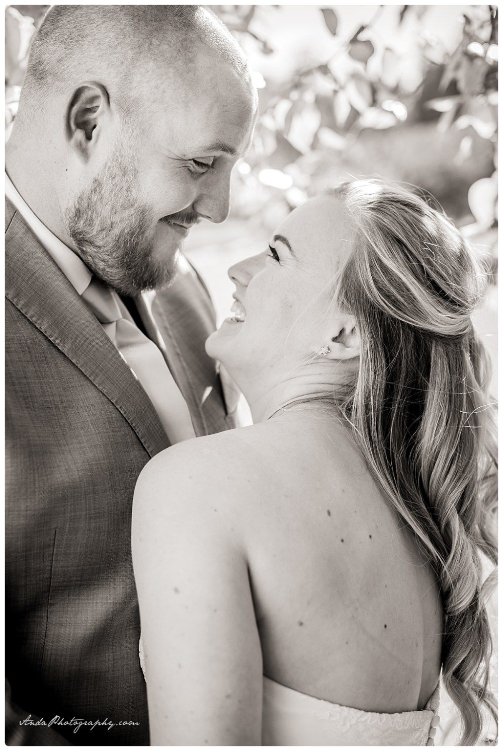 Anda Photography Bellingham wedding photography Bellingham lifestyle wedding photographer Semiahmoo Cannery Lodge_0006