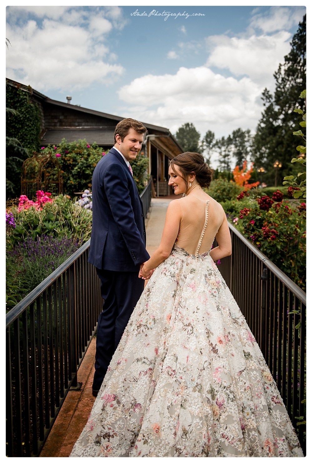 Anda Photography Bellingham wedding photographer Hidden Meadows wedding Bellingham lifestyle wedding photographer whatcom county engagement photographer_0028