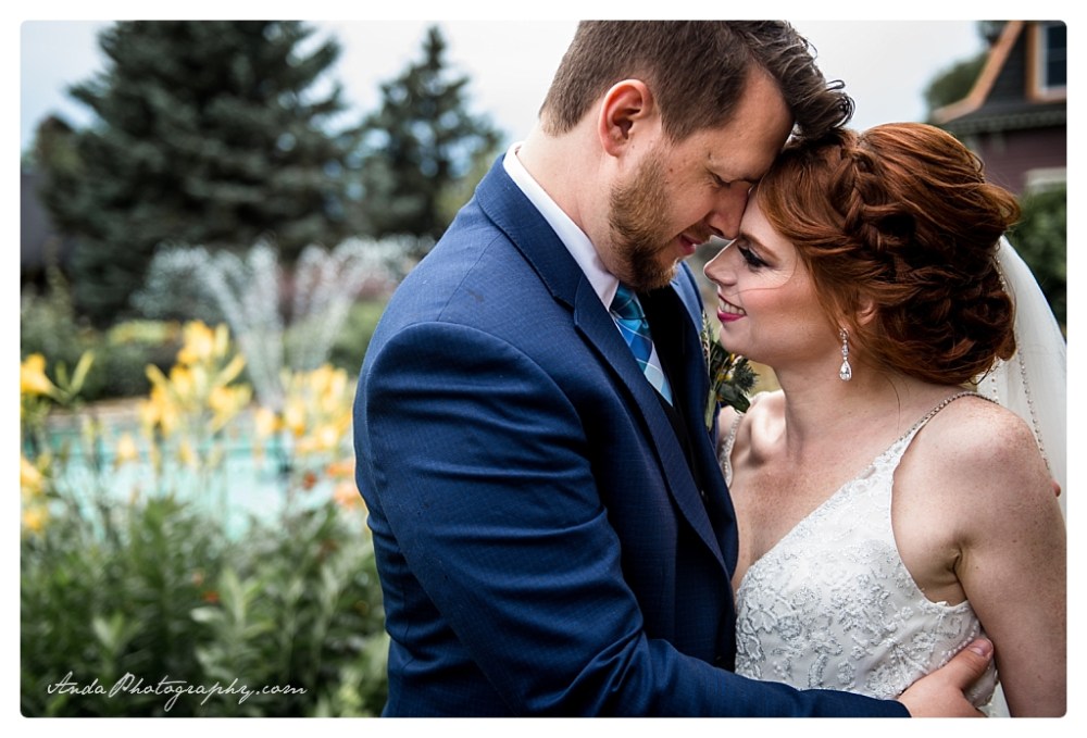 Anda Photography Bellingham wedding photographer Little Log House Pioneer Village Wedding lifestyle wedding photographer Minneapolois Wedding Photographer travel wedding photographer_0014b