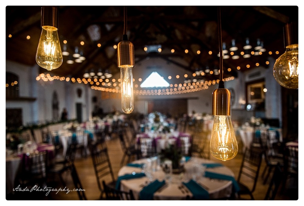 Anda Photography Bellingham wedding photographer Little Log House Pioneer Village Wedding lifestyle wedding photographer Minneapolois Wedding Photographer travel wedding photographer_0025