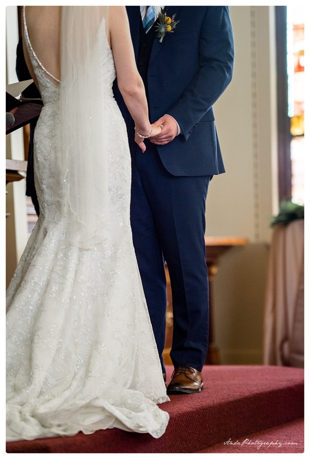 Anda Photography Bellingham wedding photographer Little Log House Pioneer Village Wedding lifestyle wedding photographer Minneapolois Wedding Photographer travel wedding photographer_0035