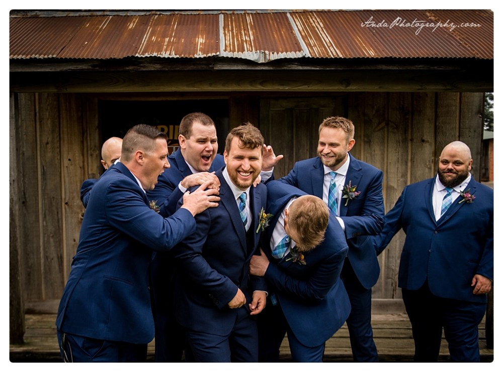 Anda Photography Bellingham wedding photographer Little Log House Pioneer Village Wedding lifestyle wedding photographer Minneapolois Wedding Photographer travel wedding photographer_0043