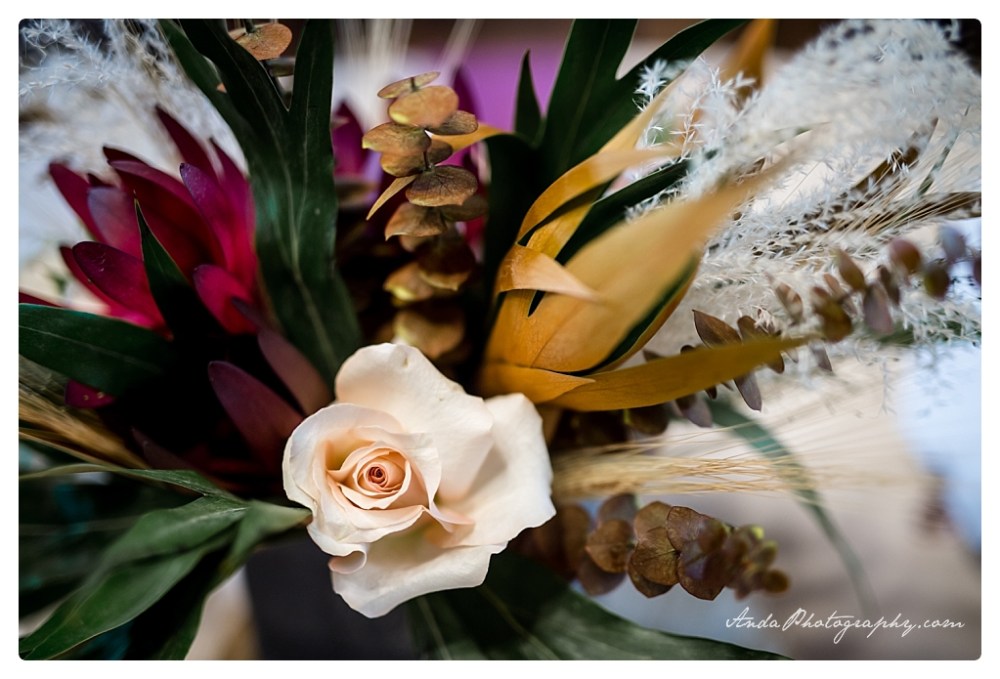 Anda Photography Bellingham wedding photographer Little Log House Pioneer Village Wedding lifestyle wedding photographer Minneapolois Wedding Photographer travel wedding photographer_0046