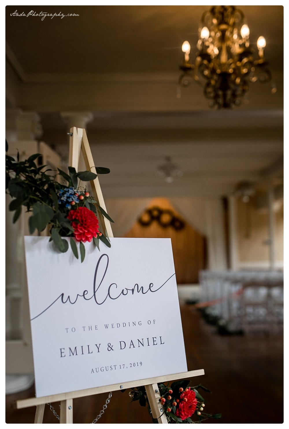 Anda Photography Bellingham wedding photographer Broadway Hall Wedding lifestyle wedding photographer Seattle Wedding Photographer_0002