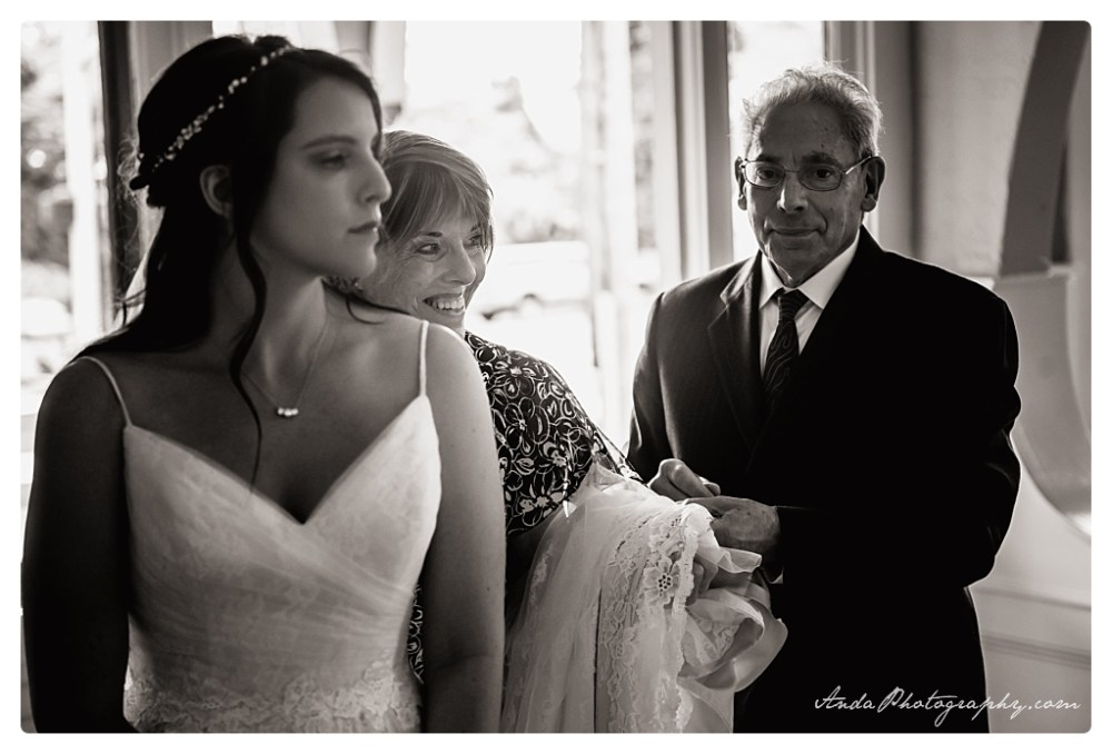 Anda Photography Bellingham wedding photographer Broadway Hall Wedding lifestyle wedding photographer Seattle Wedding Photographer_0006