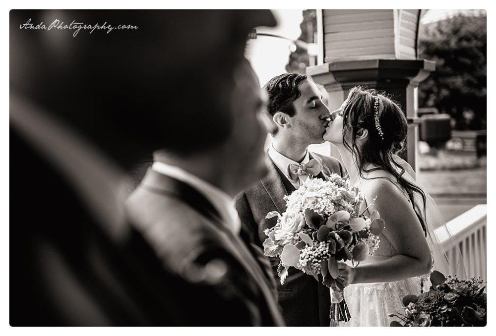 Anda Photography Bellingham wedding photographer Broadway Hall Wedding lifestyle wedding photographer Seattle Wedding Photographer_0039