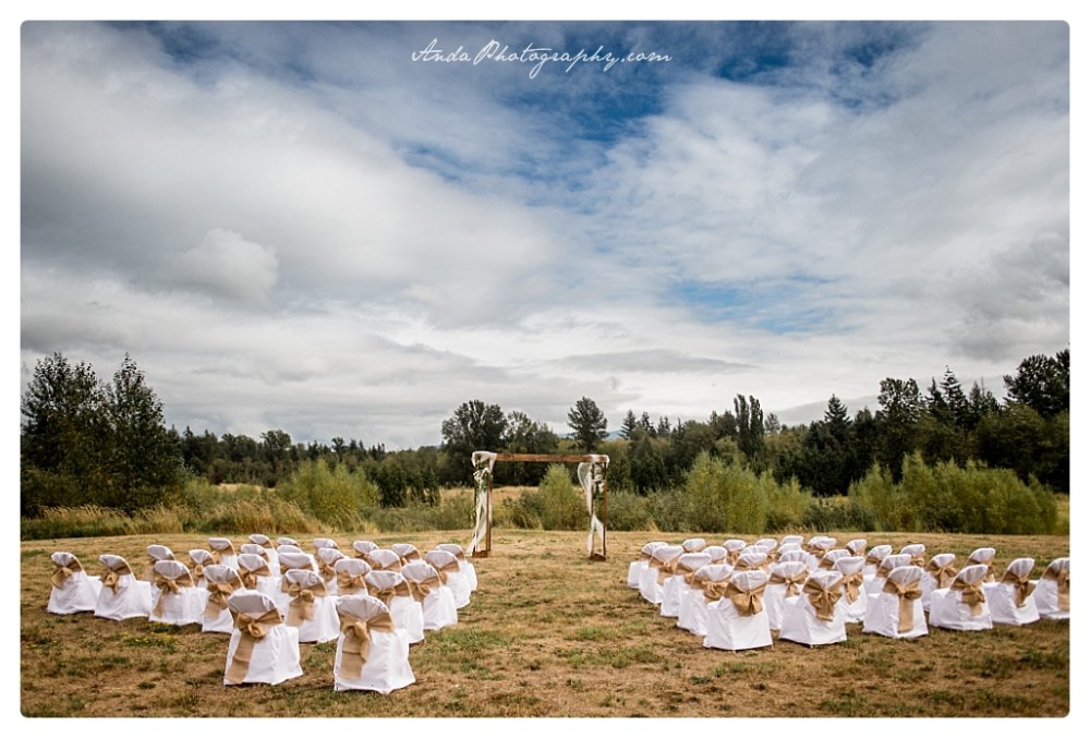 Anda Photography Bellingham wedding photographer backyard Wedding lifestyle wedding photographer Seattle Wedding Photographer_0010