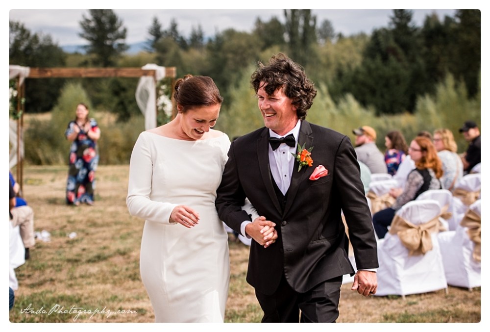 Anda Photography Bellingham wedding photographer backyard Wedding lifestyle wedding photographer Seattle Wedding Photographer_0029