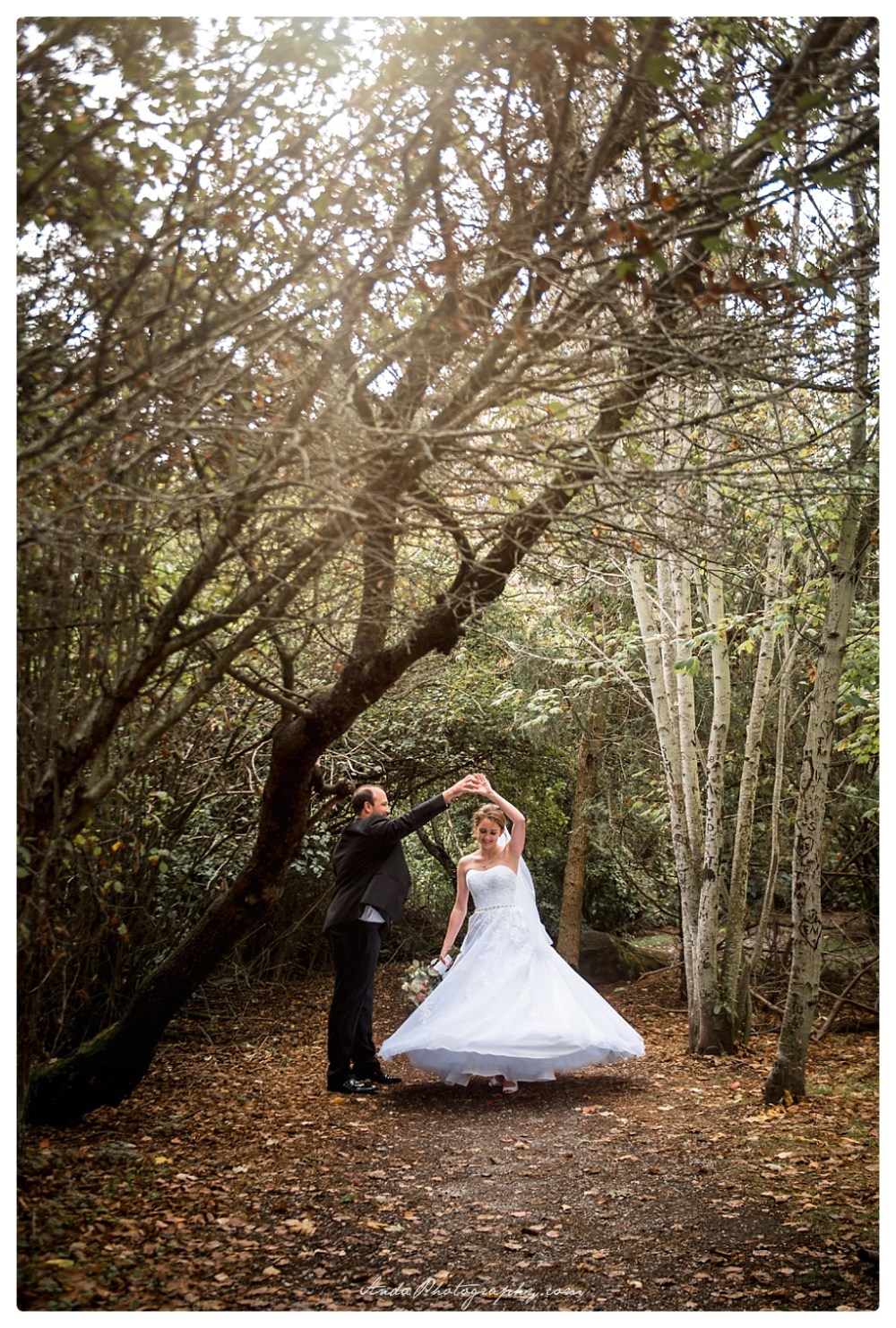 Anda Photography Bellingham wedding photographer Bellingham Yacht Club Wedding lifestyle wedding photographer Seattle Wedding Photographer_0057